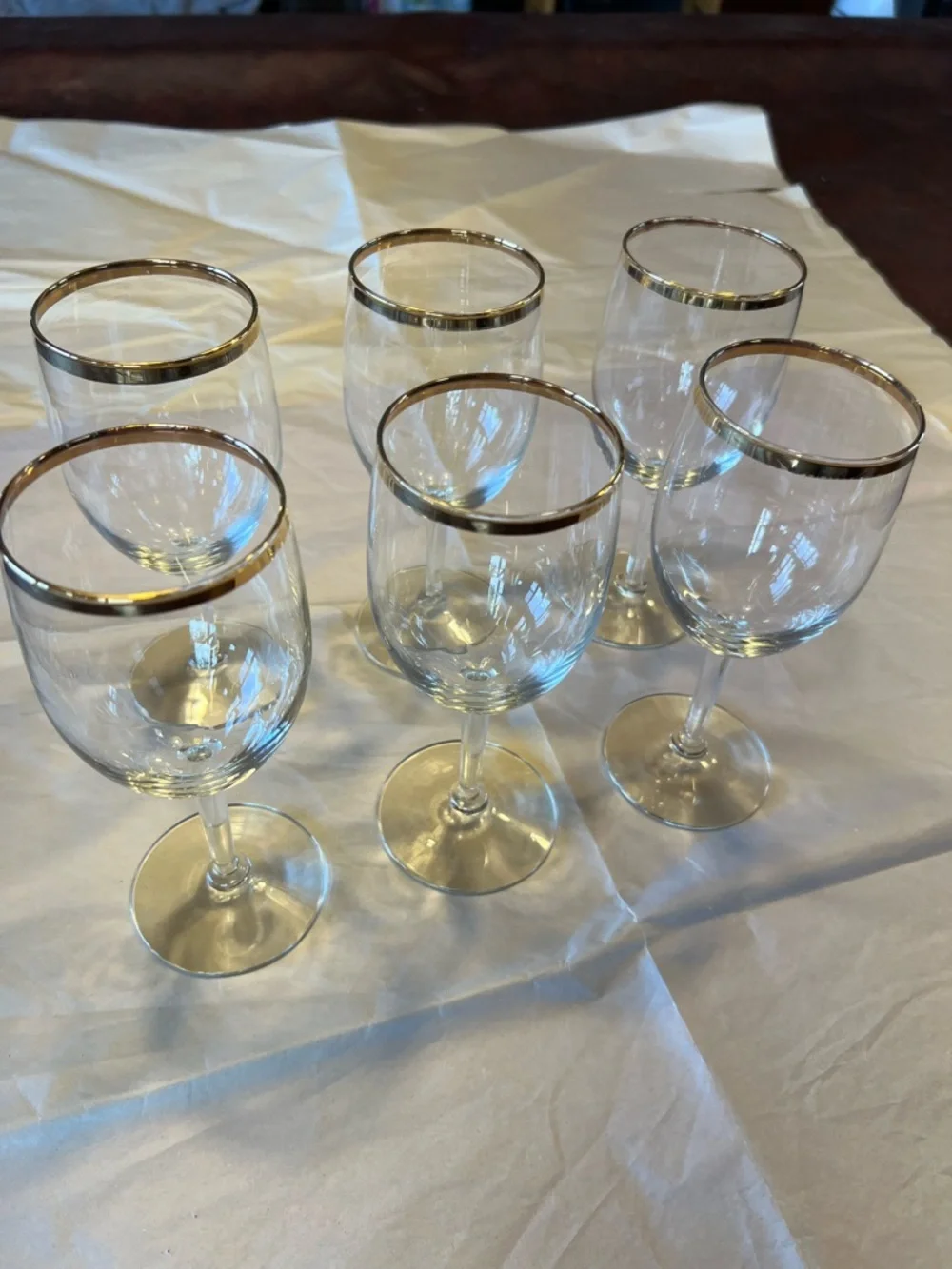 Set of 6 Clear Wine Glasses with Gold Rim